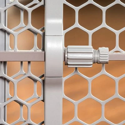 Carlson Expandable Plastic Pet Gate - Image 3