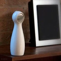 PetSafe® FroliCat® Bolt Laser Cat Toy 12 PetSafe® FroliCat® Bolt Laser Cat Toy -Pet Supplies Store 145637 schulze bolt3 1