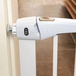 TIAKI White Dog Gate With 7 Cm Extension -Pet Supplies Store 334597 tiaki dog gate white fg 8192 7