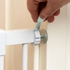 TIAKI White Dog Gate With 7 Cm Extension -Pet Supplies Store 334597 tiaki dog gate white fg 8209 4